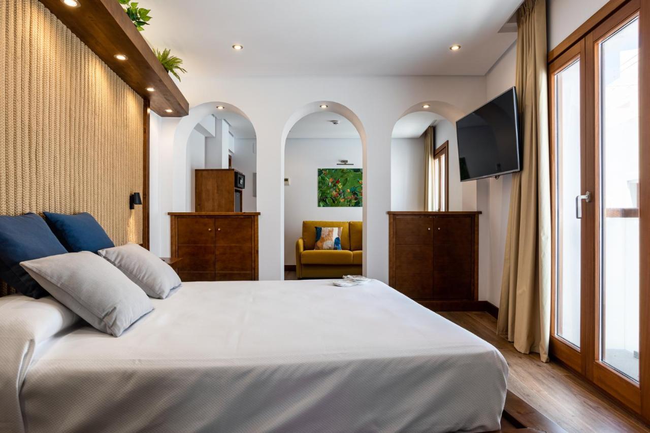 קוניל דה לה פרונטרה Hotel Antantie מראה חיצוני תמונה